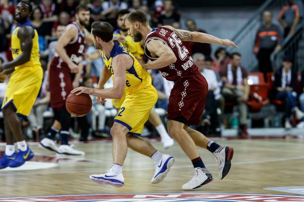 年轻球员提 年轻球员提