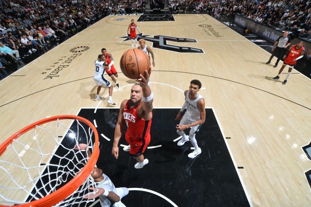 出了很多努 出了很多努